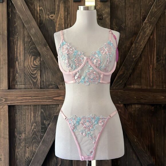 NWT Embroidered Lace halter Ring Linked Harness Garter Lingerie Luxury Set Thong - Picture 7 of 11